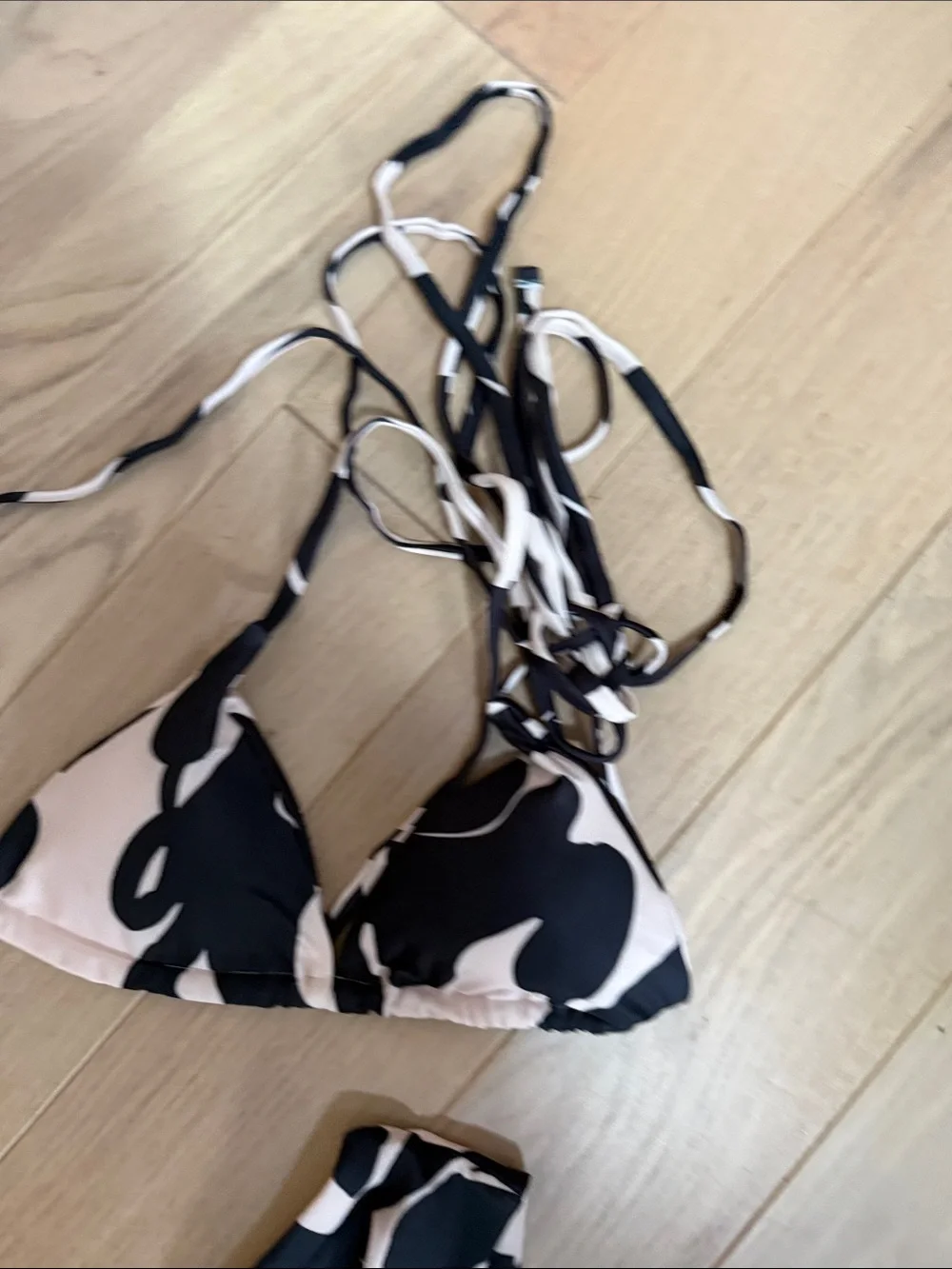 Diarrablu Black & Cream Abstract Tie Bikini